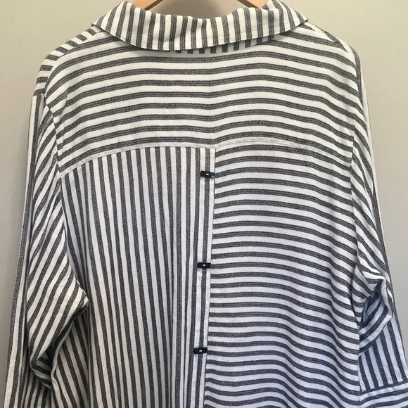 **SOLD** Soft Surroundings Standout Striped Shirt Size 3X - Picture 5 of 10